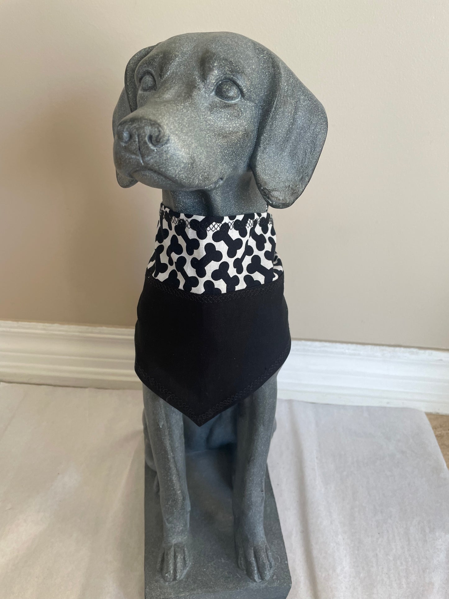 Biscuit Bone Personalized Dog Bandana, alternate view